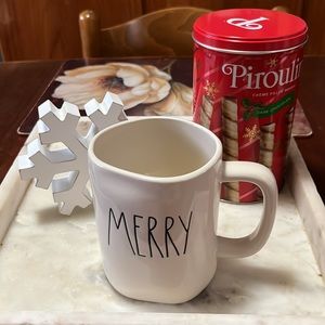 NWOT  Rae Dunn Merry Mug (larger size)